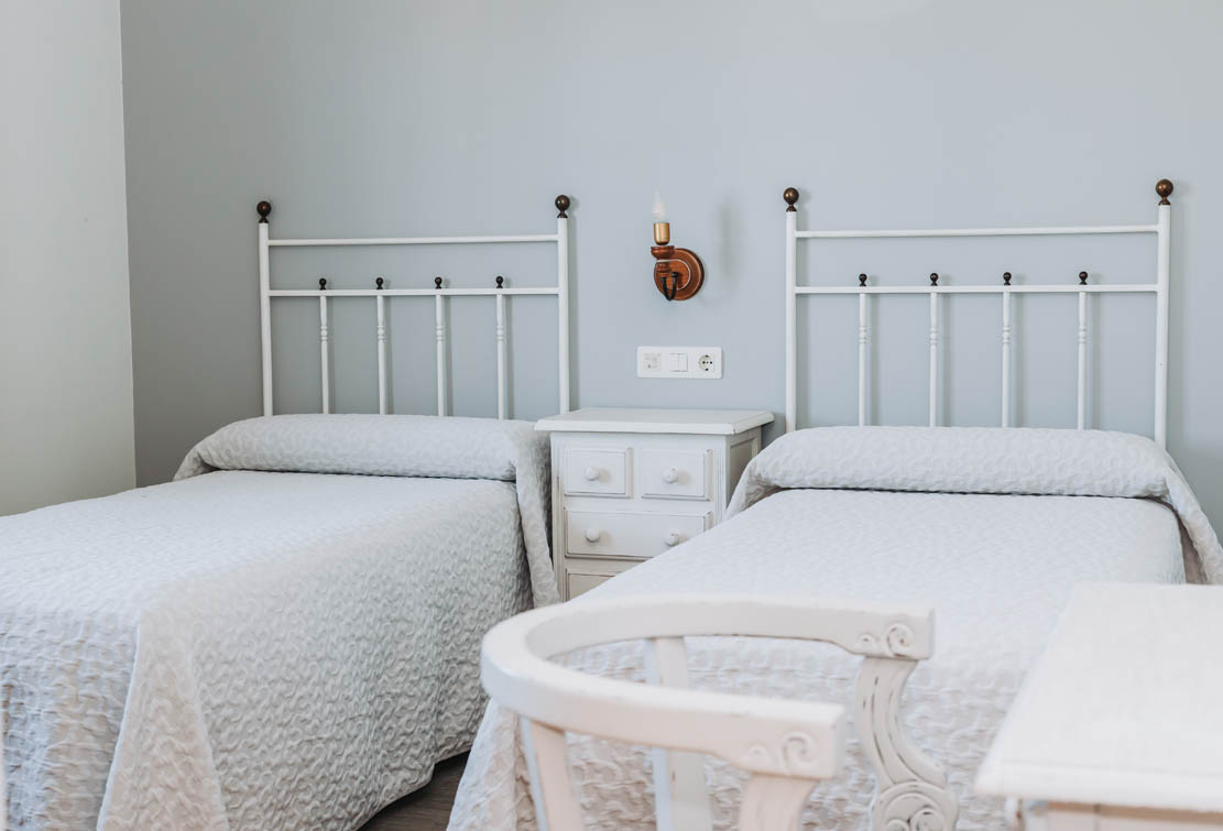 Twin room in Valdoviño